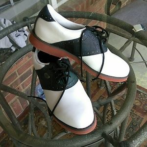 Back bay ladies golf shoes (Dartmouth)